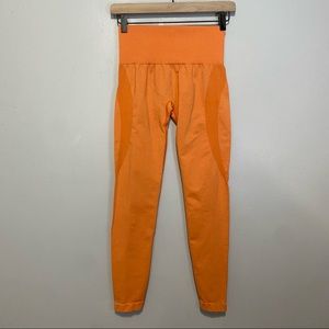 NVGTN Seamless Leggings Contour Orange Exercise Activewear Yoga Sz Small